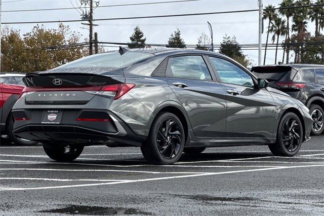 New 2026 Hyundai Elantra Sport image 6