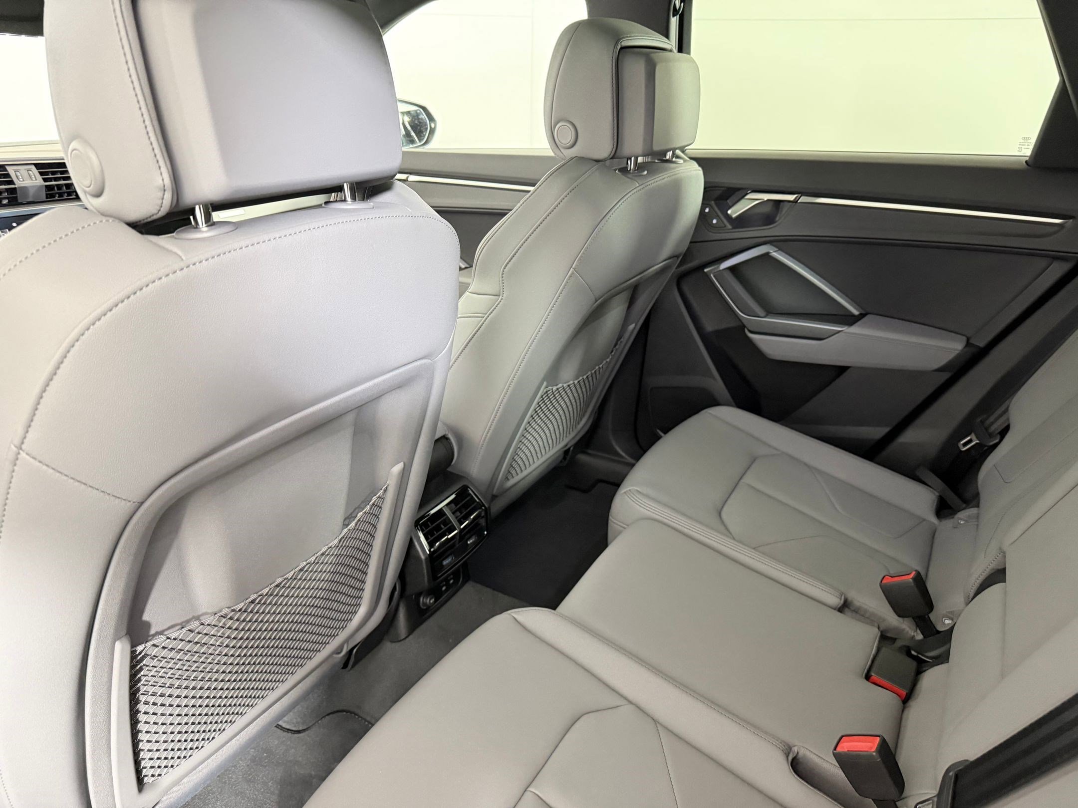 New 2025 Audi Q3 2.0T Premium image 23