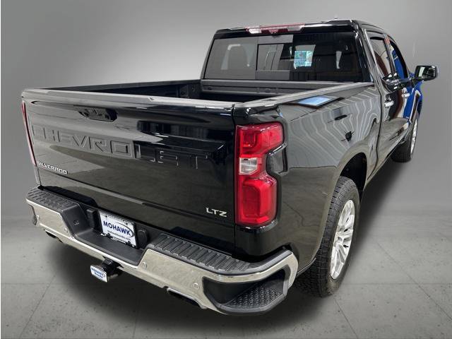 Used 2023 Chevrolet Silverado 1500 LTZ w/ Technology Package AWD/4WD image 5