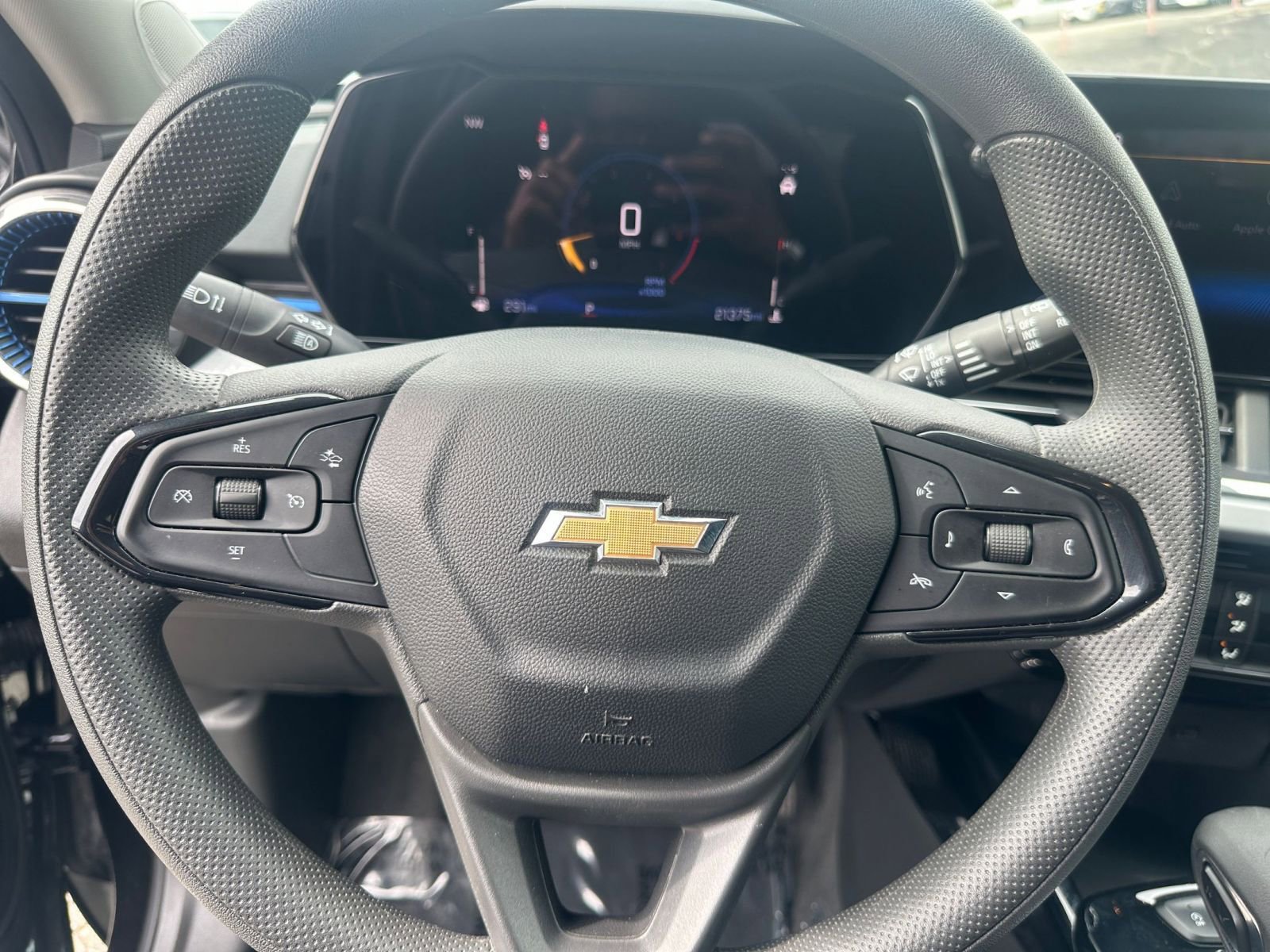 Used 2025 Chevrolet Trax LT image 25