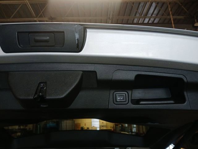 Used 2020 GMC Acadia SLE w/ Driver Convenience Package image 48