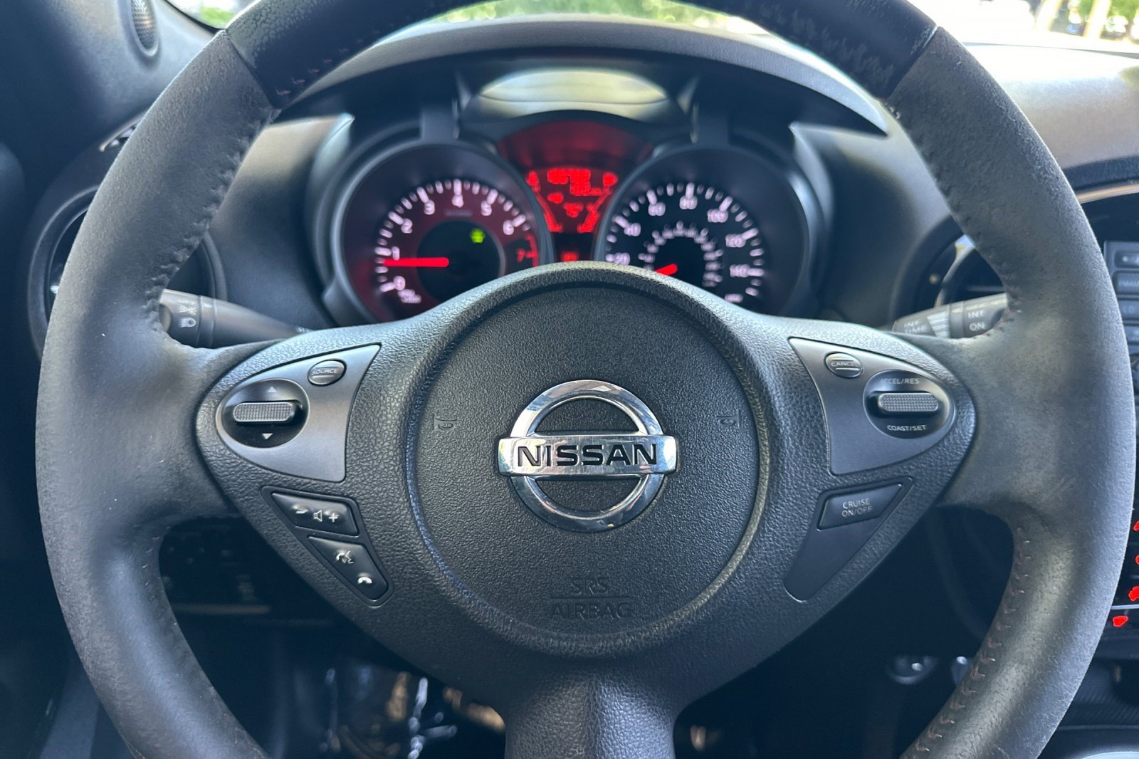 Used 2013 Nissan Juke NISMO AWD/4WD image 11