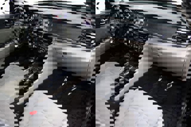 Used 2016 Kia Optima LX image 19