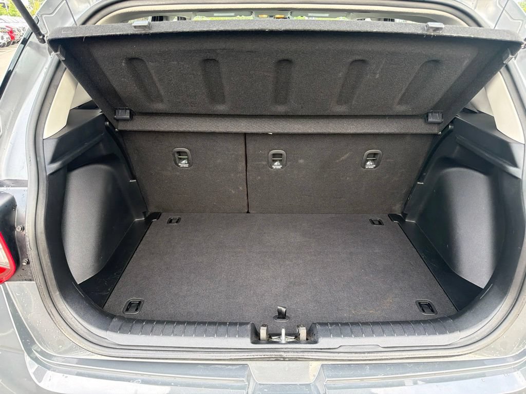 Used 2025 Hyundai Venue SEL FWD image 15