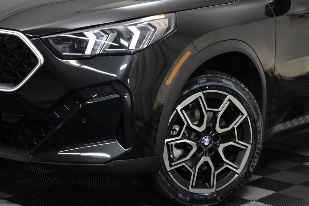 New 2026 BMW X2 xDrive28i w/ Technology Package AWD/4WD image 4