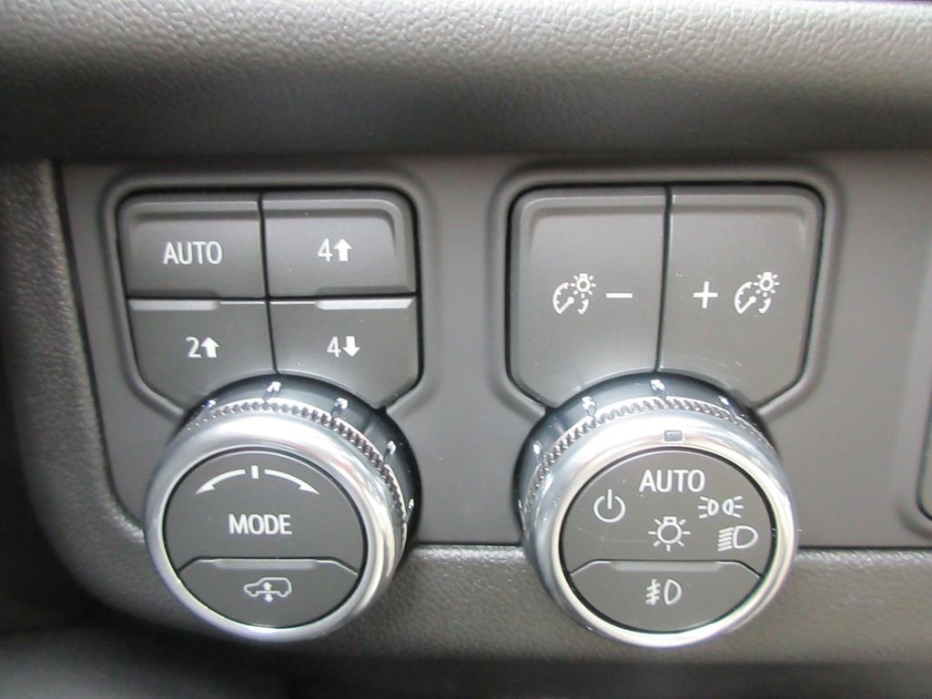 New 2026 GMC Yukon Denali image 17