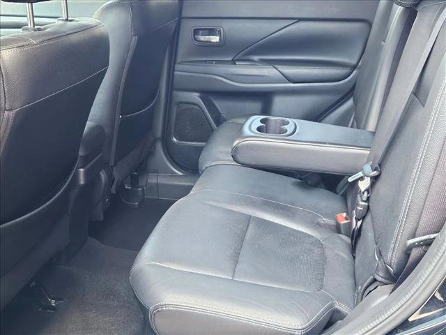 Used 2018 Mitsubishi Outlander SEL image 17