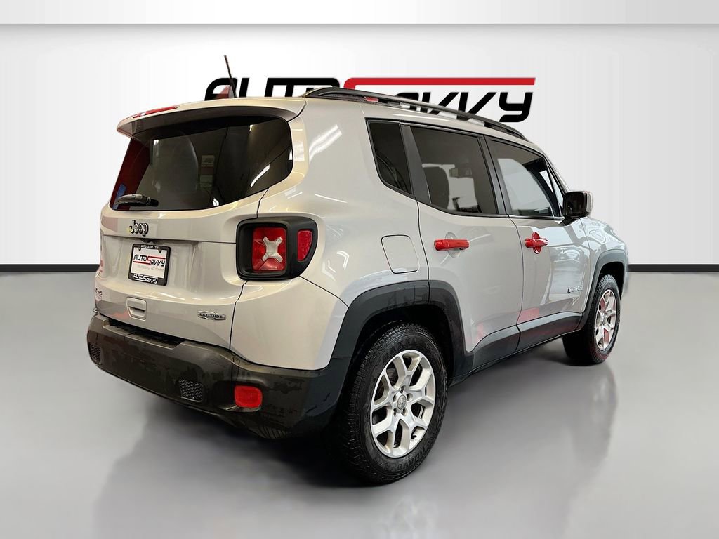 Used 2018 Jeep Renegade Latitude w/ Cold Weather Group image 5