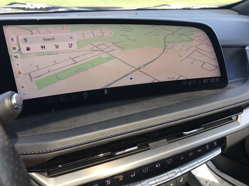 Used 2024 Cadillac XT4 Sport w/ LPO, Floor Liner Package AWD/4WD image 18