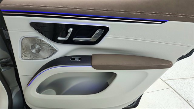 Used 2023 Mercedes-Benz EQS 450+ SUV image 27