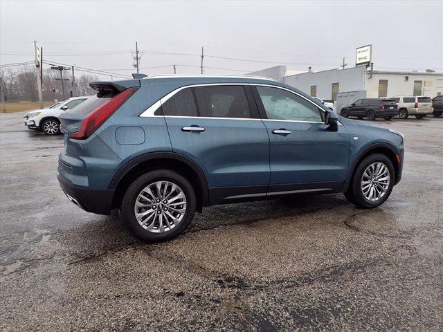 Used 2025 Cadillac XT4 Premium Luxury image 15