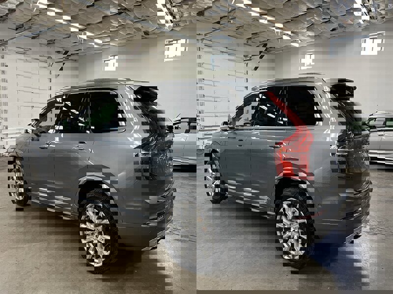 Used 2016 Volvo XC90 T8 Inscription w/ Vision Package image 5