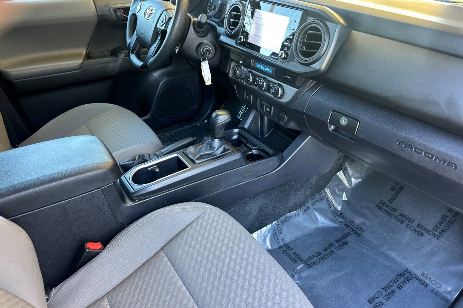 Used 2022 Toyota Tacoma SR AWD/4WD image 17