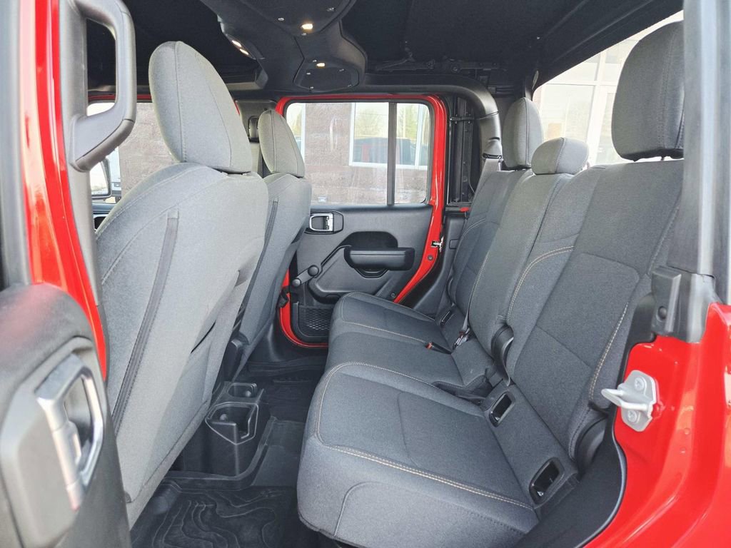 Used 2024 Jeep Gladiator Sport image 12