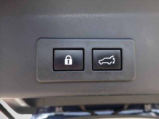 Certified 2023 Subaru Ascent Premium w/ Convenience Package AWD/4WD image 9