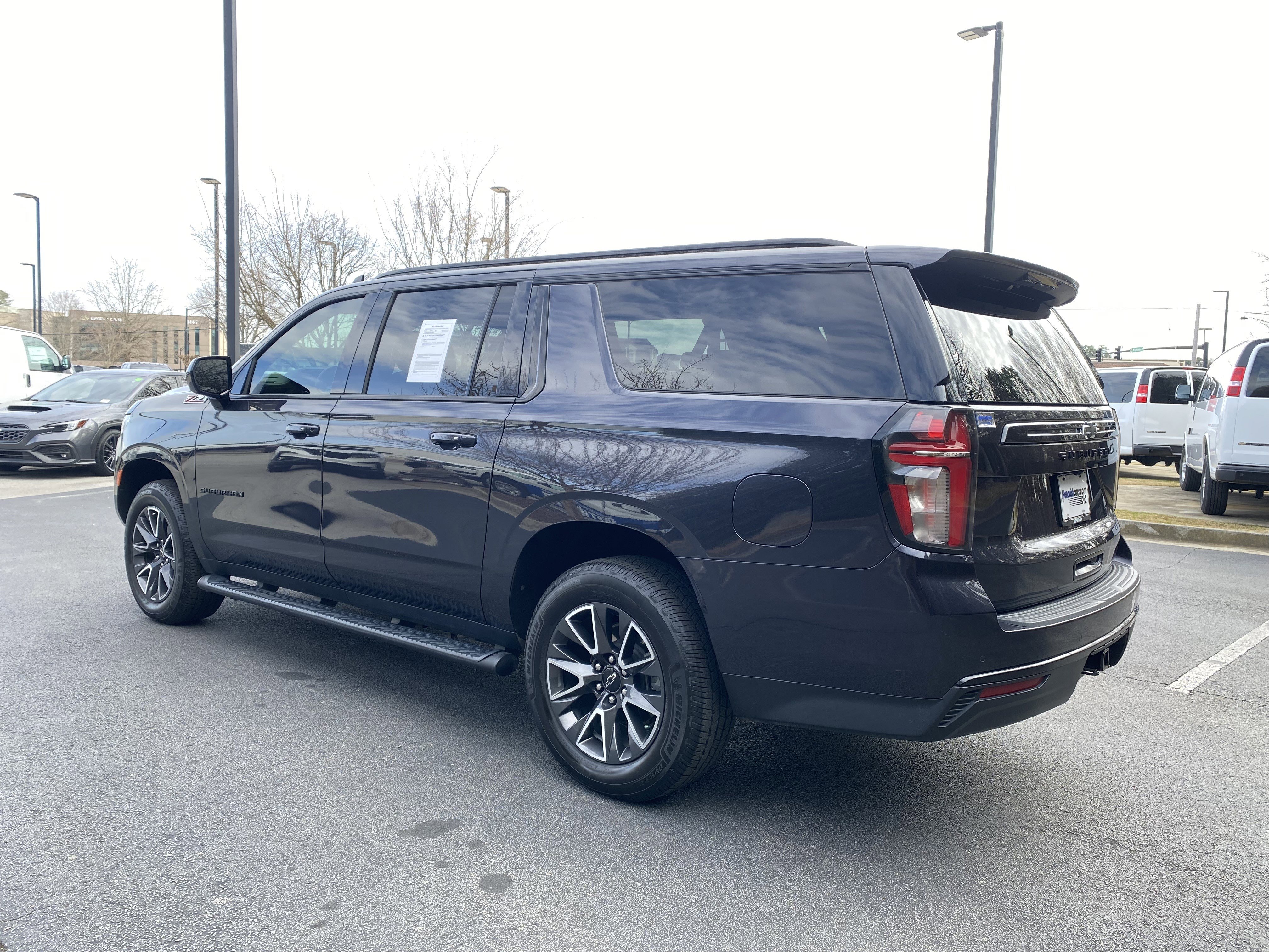 Used 2023 Chevrolet Suburban Z71 AWD/4WD image 8