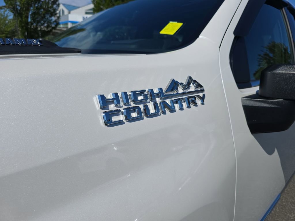 Certified 2025 Chevrolet Silverado 3500 High Country w/ Technology Package image 39