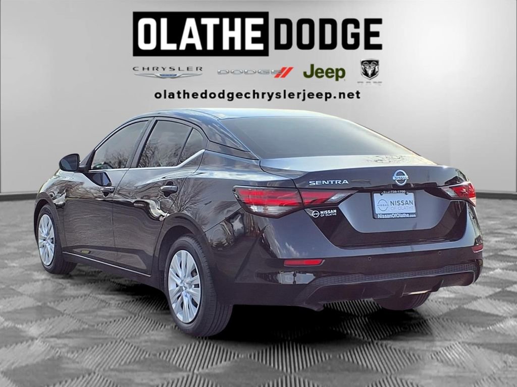Used 2022 Nissan Sentra S image 3