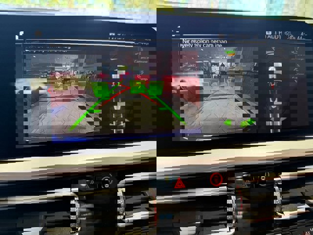 Used 2021 BMW M440i Convertible image 17