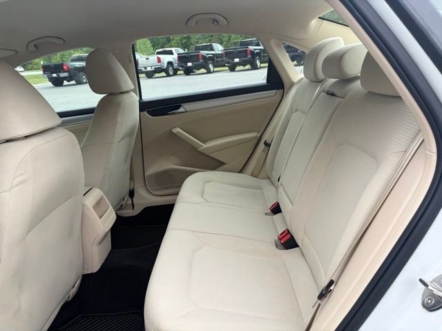 Used 2018 Volkswagen Passat 2.0T S FWD image 14