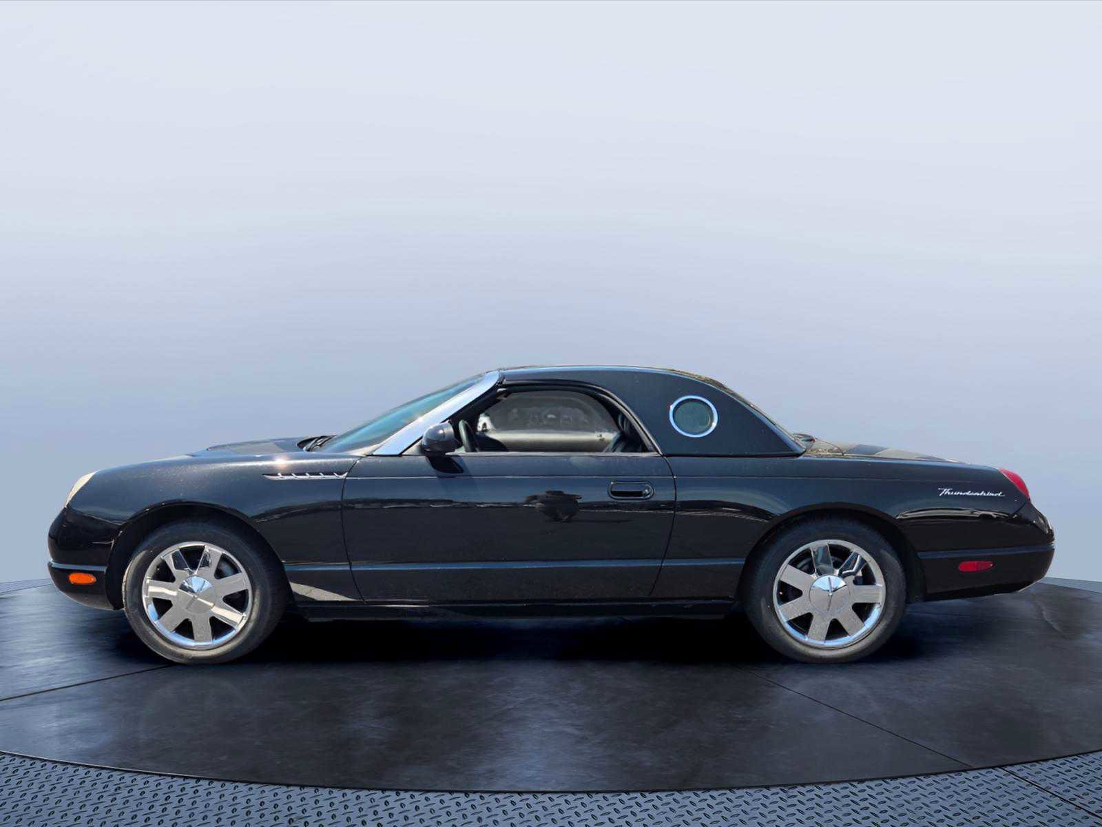 Used 2002 Ford Thunderbird Deluxe image 3