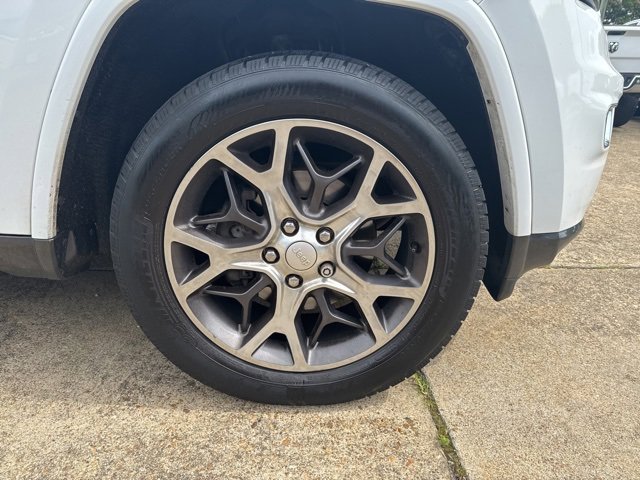 Used 2018 Jeep Grand Cherokee Limited image 33