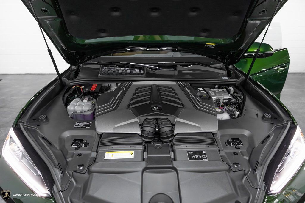 New 2025 Lamborghini Urus SE image 4