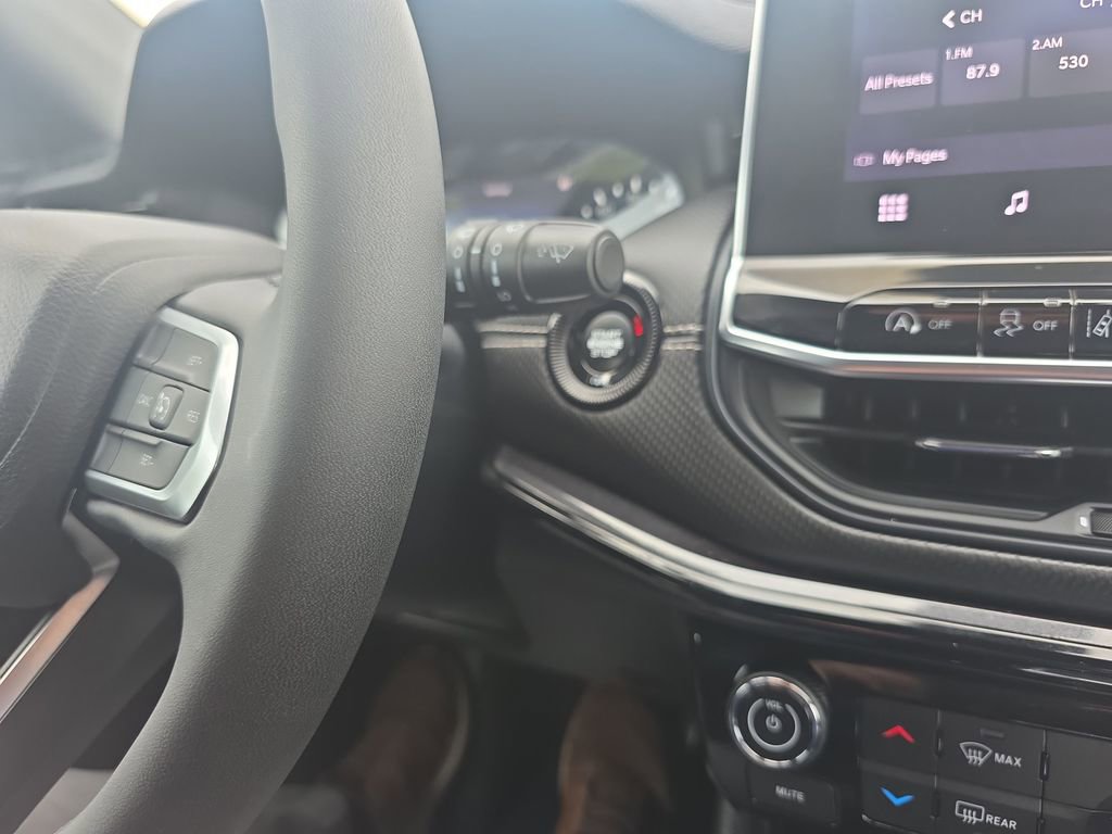 Used 2022 Jeep Compass Altitude image 29