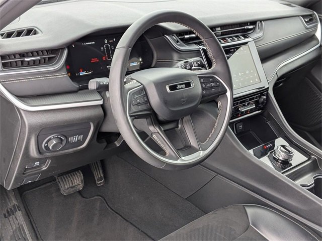 Certified 2024 Jeep Grand Cherokee L Laredo image 11