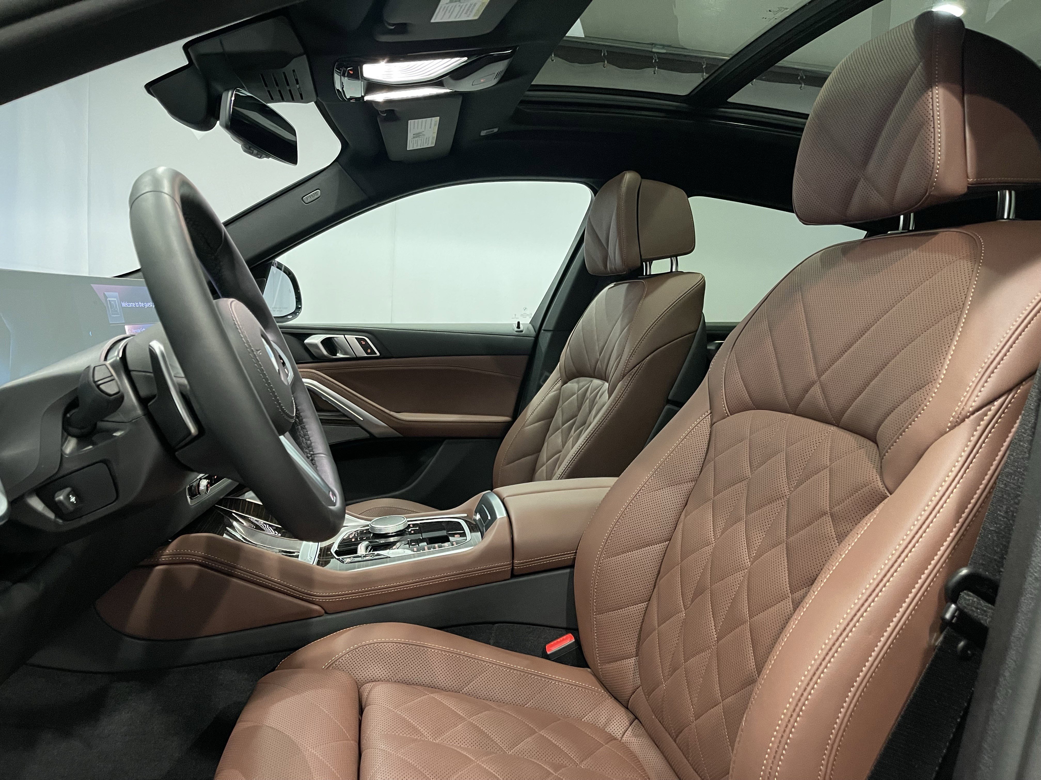 Used 2026 BMW X6 xDrive40i AWD/4WD image 14