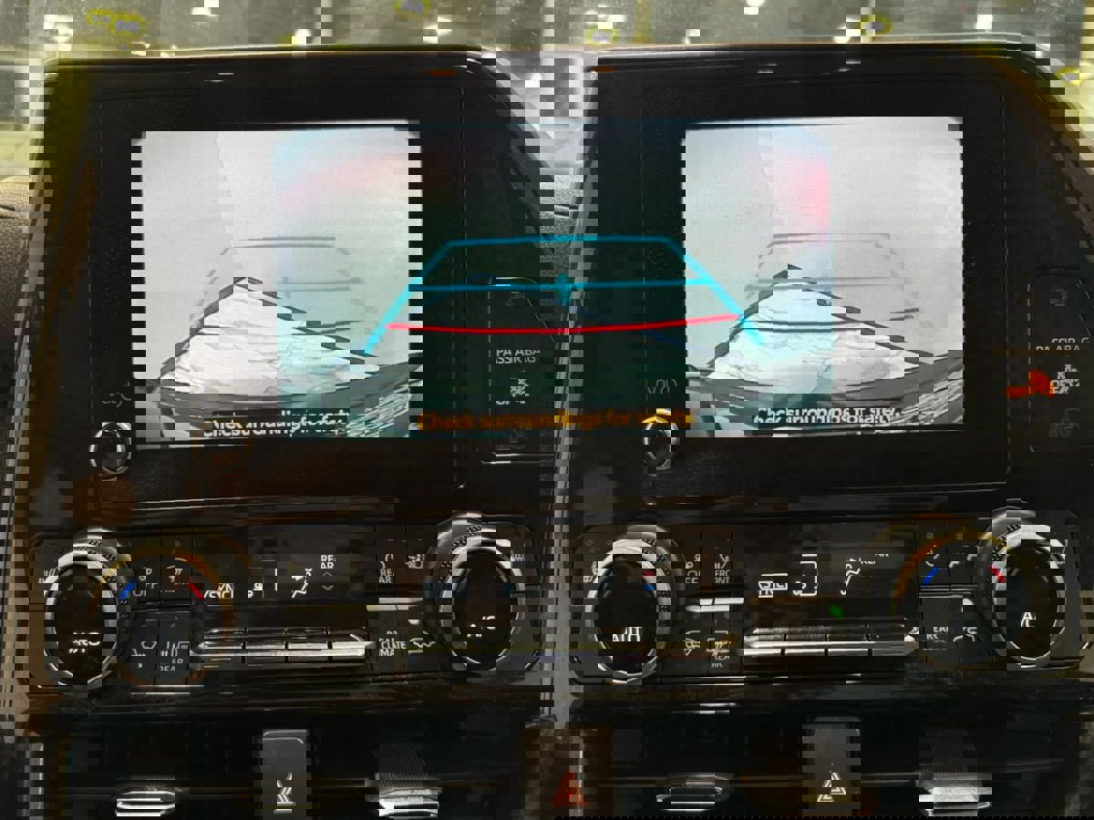 Used 2023 Toyota Highlander XLE image 21