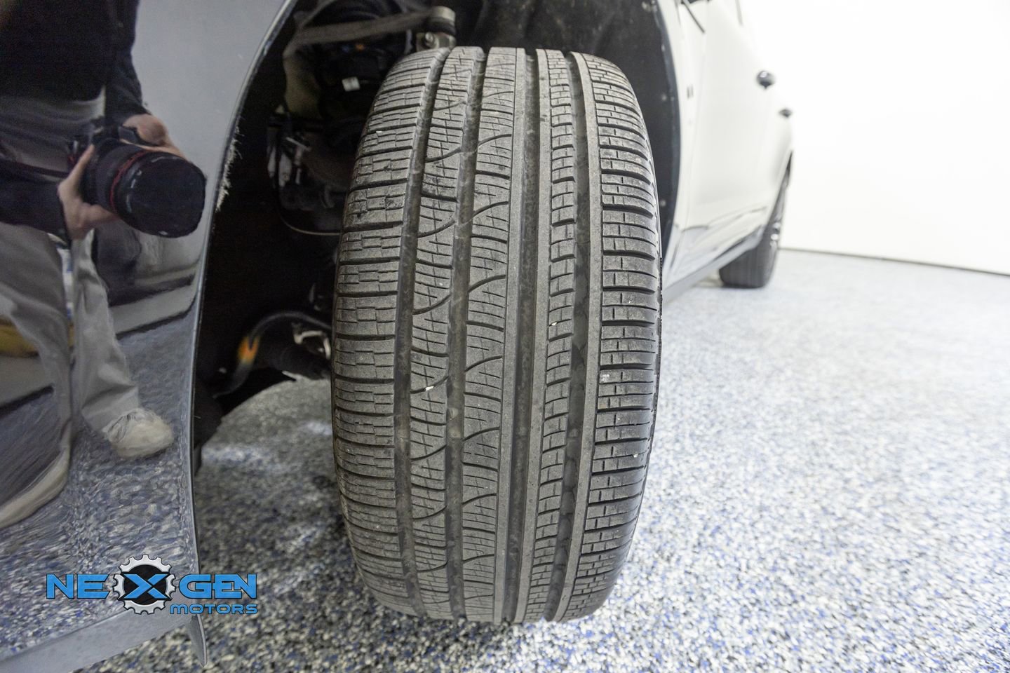 Used 2024 Porsche Macan AWD/4WD image 49