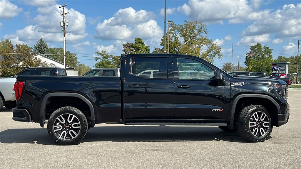 Used 2022 GMC Sierra 1500 AT4 w/ AT4 Premium Package image 4