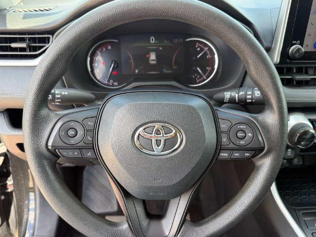 Used 2024 Toyota RAV4 XLE FWD image 15