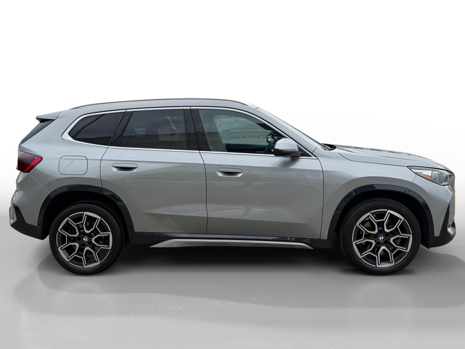 Used 2023 BMW X1 xDrive28i w/ Convenience Package AWD/4WD image 6