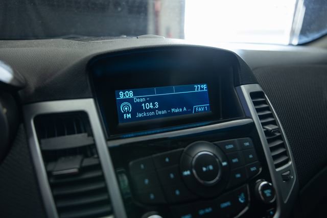 Used 2014 Chevrolet Cruze LT image 25