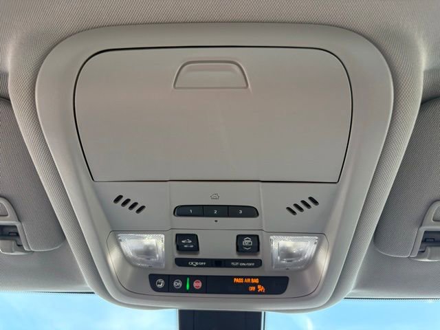 Certified 2024 GMC Terrain SLT w/ Infotainment Package II image 36