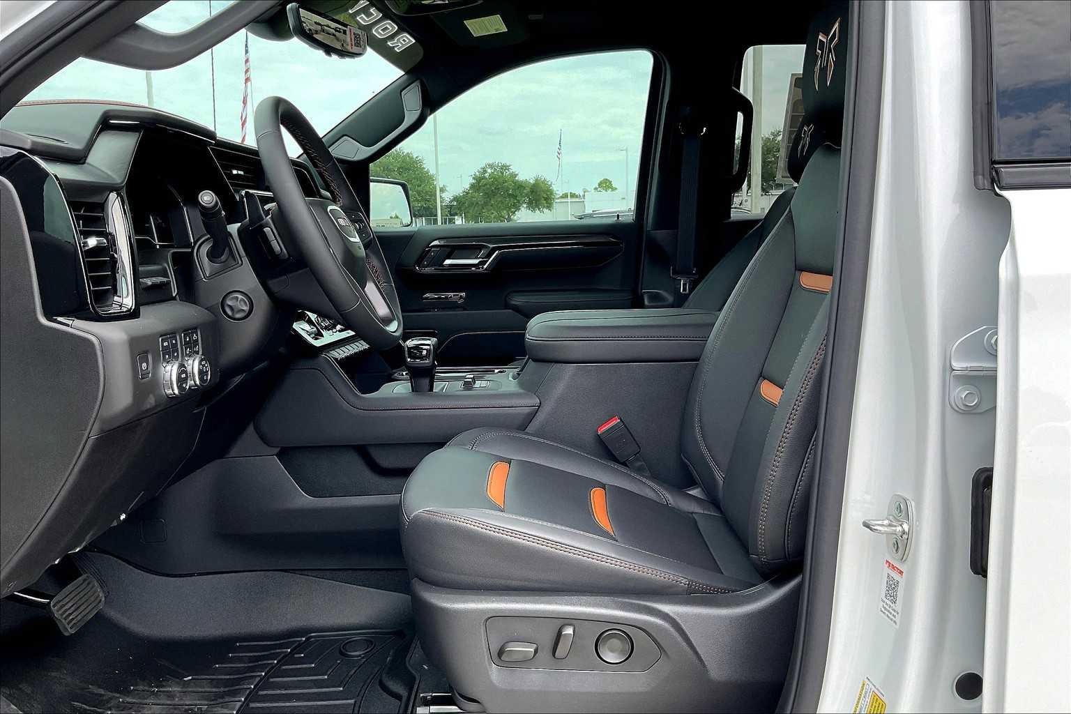 New 2025 GMC Sierra 1500 AT4 w/ AT4 Premium Package image 18