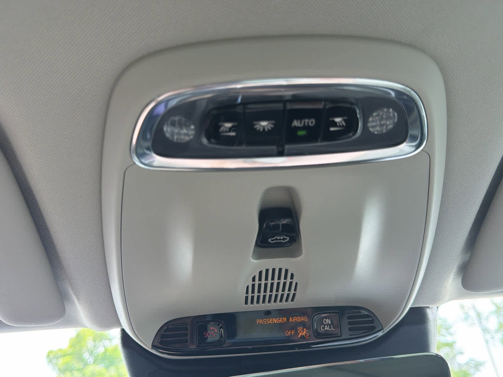 Used 2021 Volvo XC60 T5 Momentum w/ Advanced Package image 33