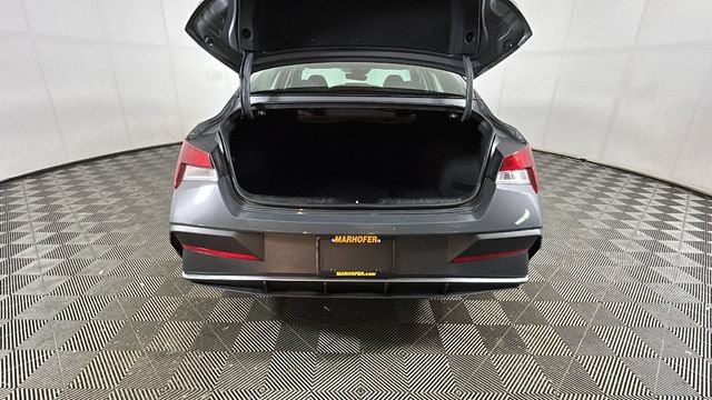 Used 2024 Hyundai Elantra SEL FWD image 26