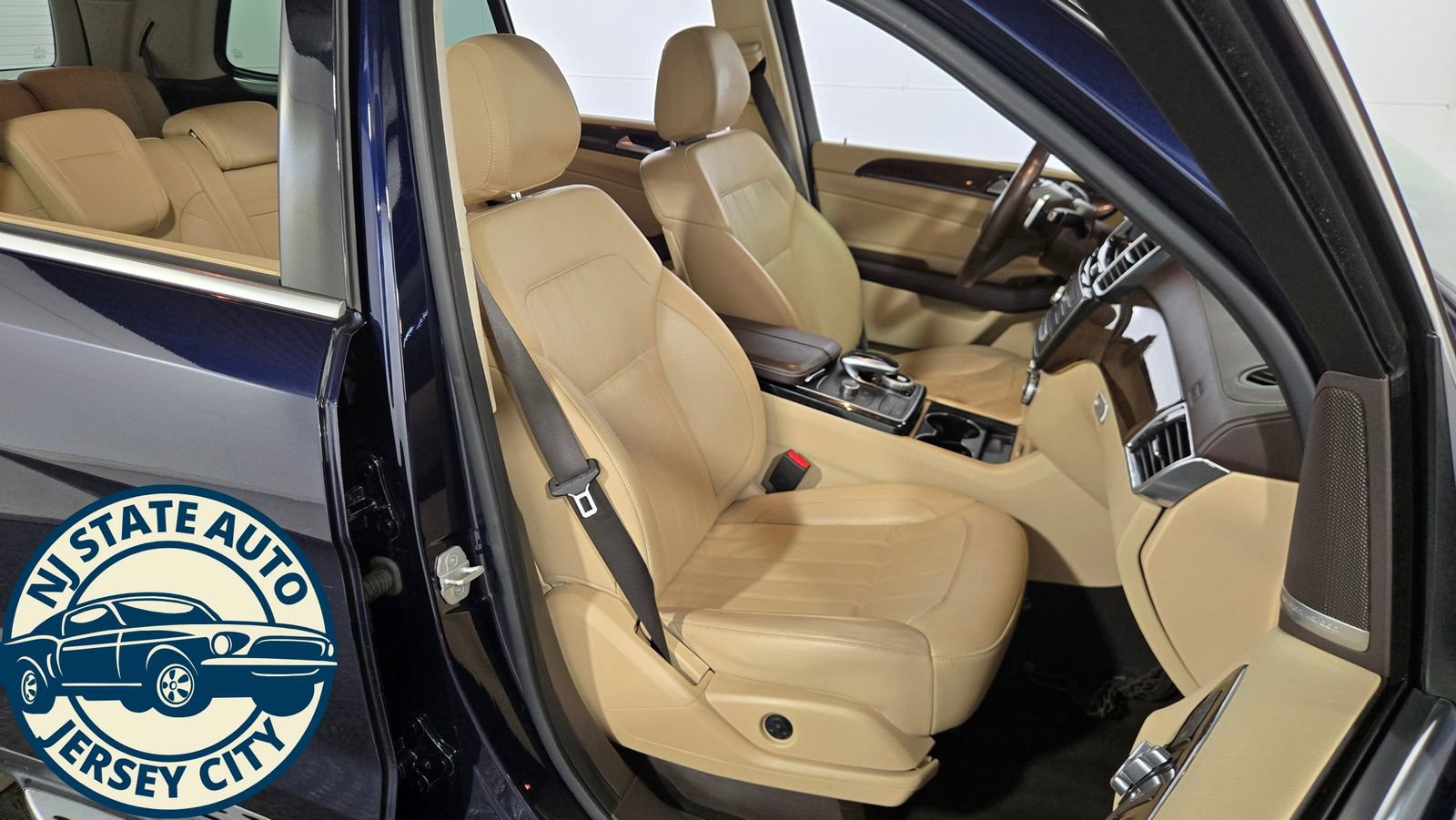 Used 2018 Mercedes-Benz GLS 450 4MATIC w/ Premium Package image 37