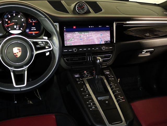 Used 2020 Porsche Macan image 16