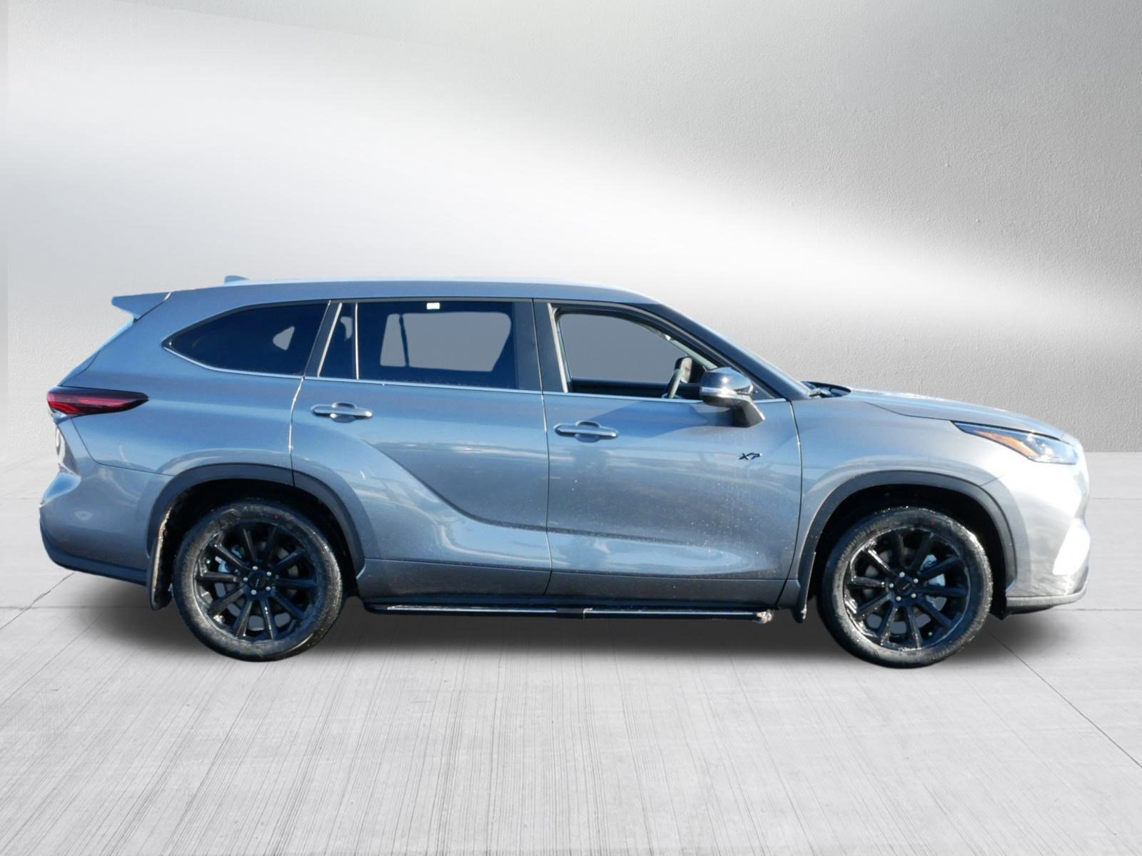 Certified 2026 Toyota Highlander XLE image 8