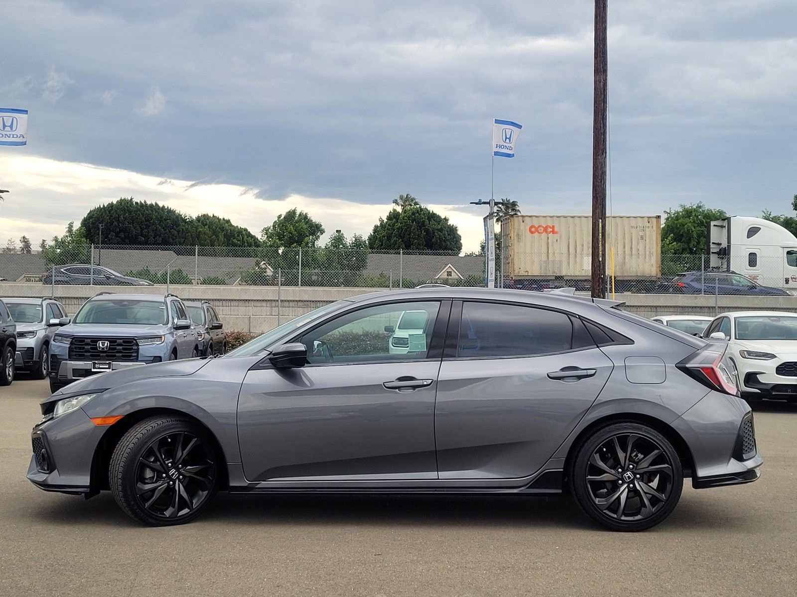 Used 2017 Honda Civic Sport image 8