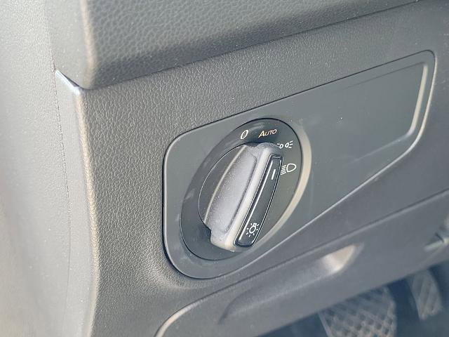 Used 2022 Volkswagen Tiguan S image 22