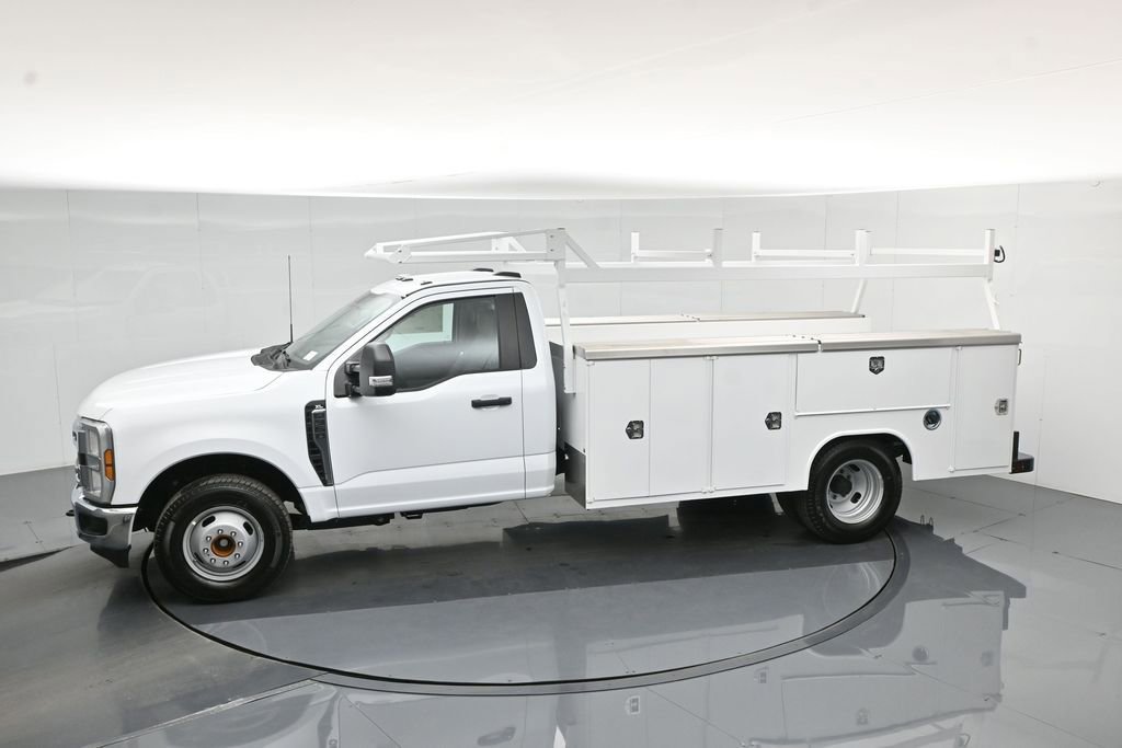 New 2026 Ford F350 XL w/ XL Chrome Package RWD image 43