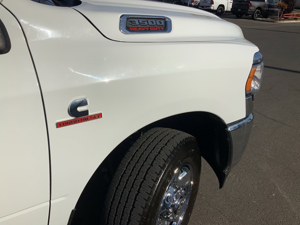 Used 2024 RAM 3500 Tradesman w/ Chrome Appearance Group image 11