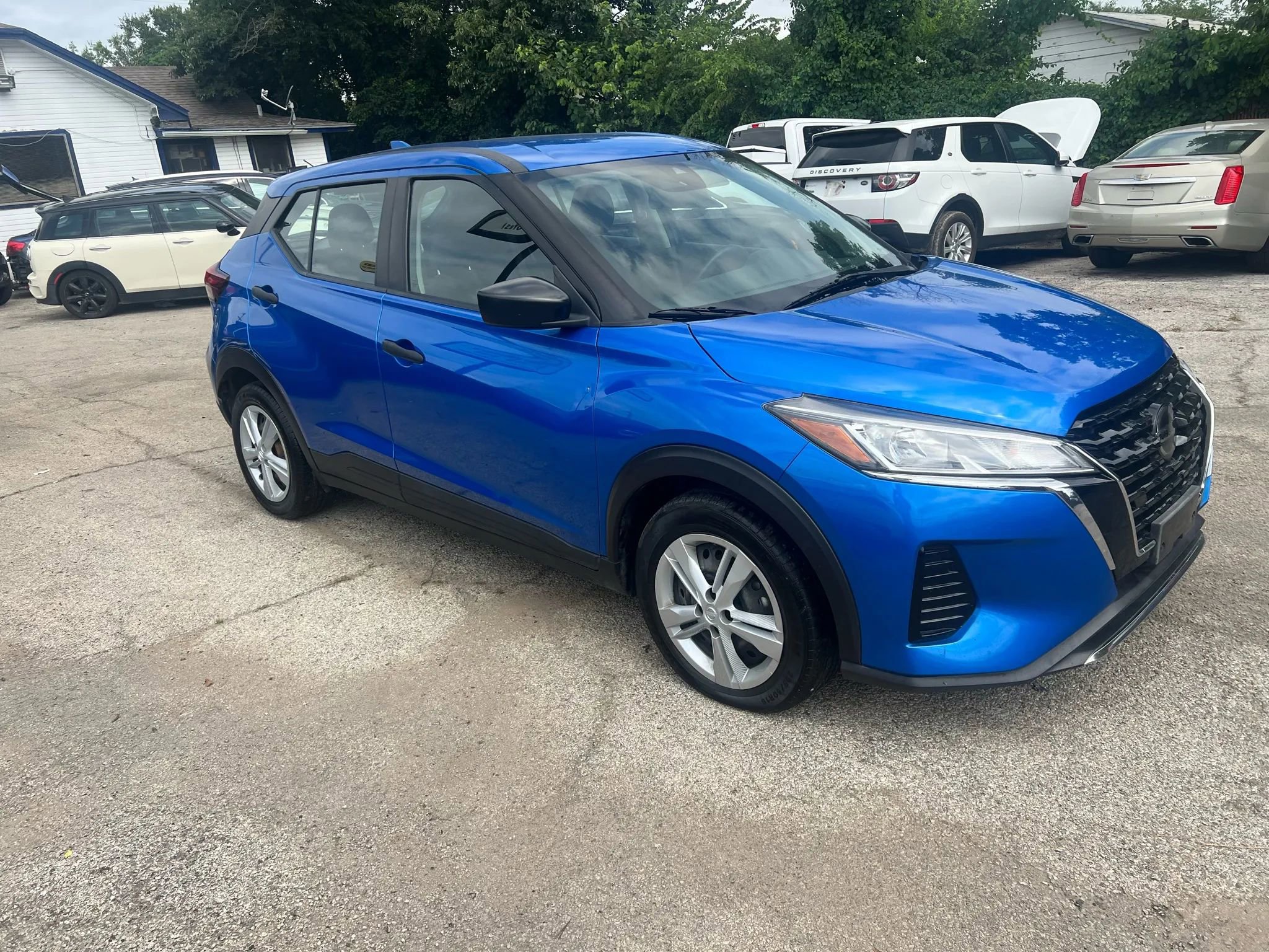 Used 2021 Nissan Kicks S image 11