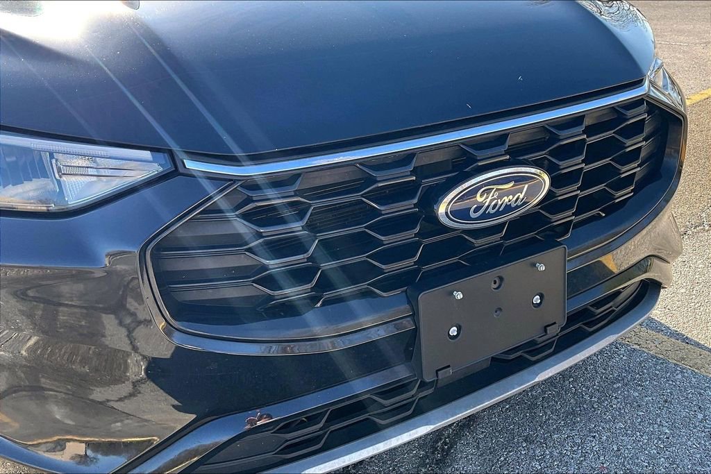 Certified 2023 Ford Escape ST-Line w/ Tech Pack #1 FWD image 27