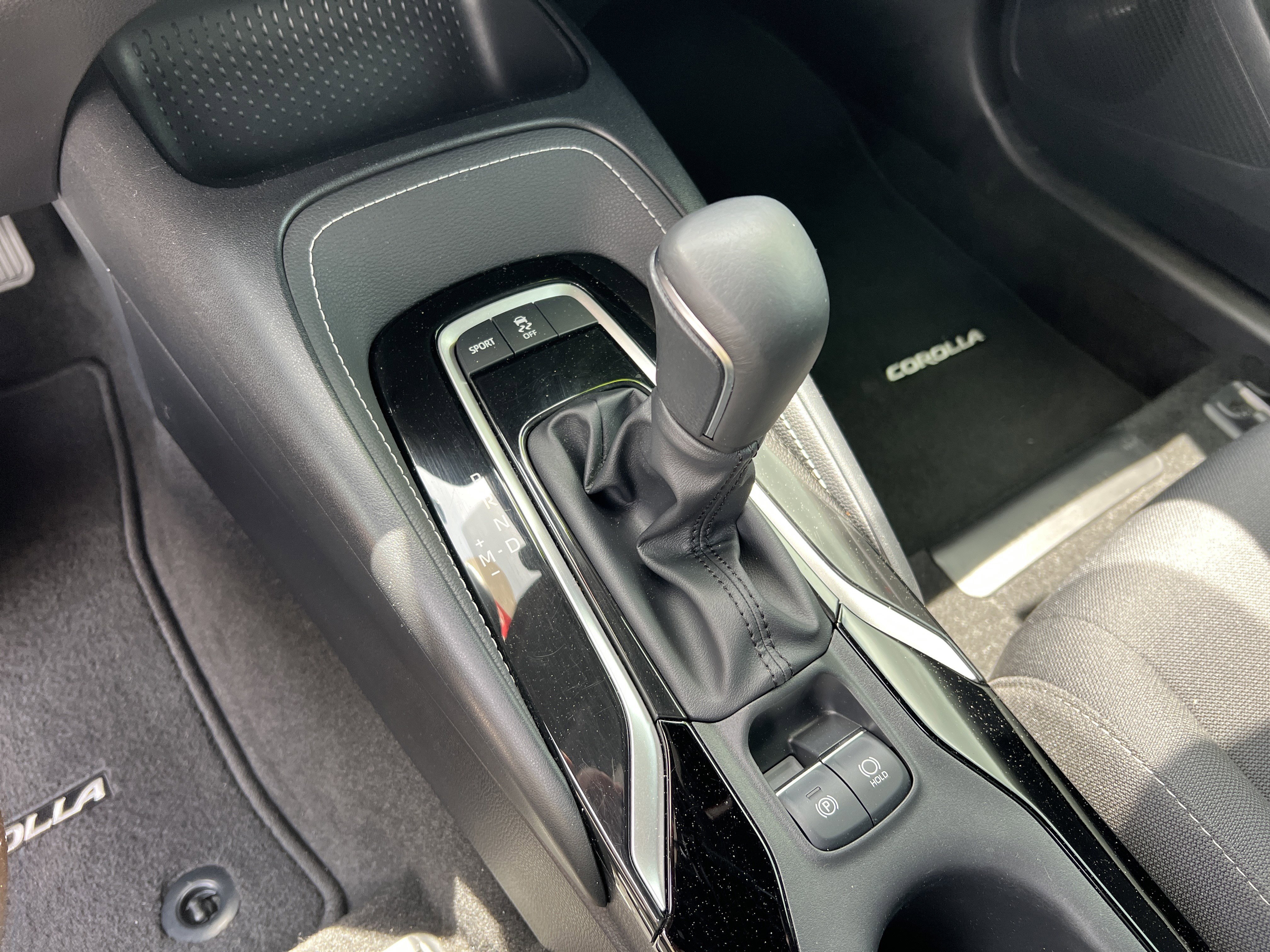 Certified 2022 Toyota Corolla SE FWD image 9